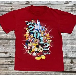 DISNEY PARKS 2012 Walt Disney World T-Shirt Red Medium Magic Kingdom